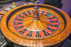User playing jackpot game on mobile device in win555 app